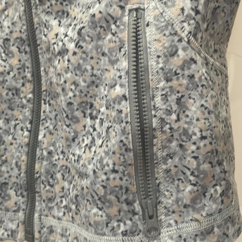 Lululemon - Zip Up Light Jacket - Multi Coloured … - image 5